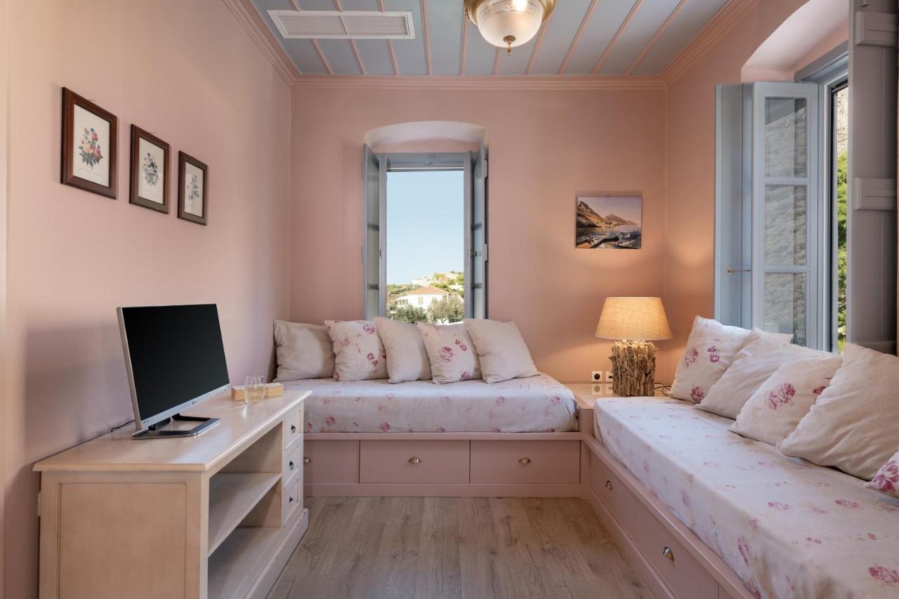 Four Seasons Hydra Luxury Suites Zewnętrze zdjęcie