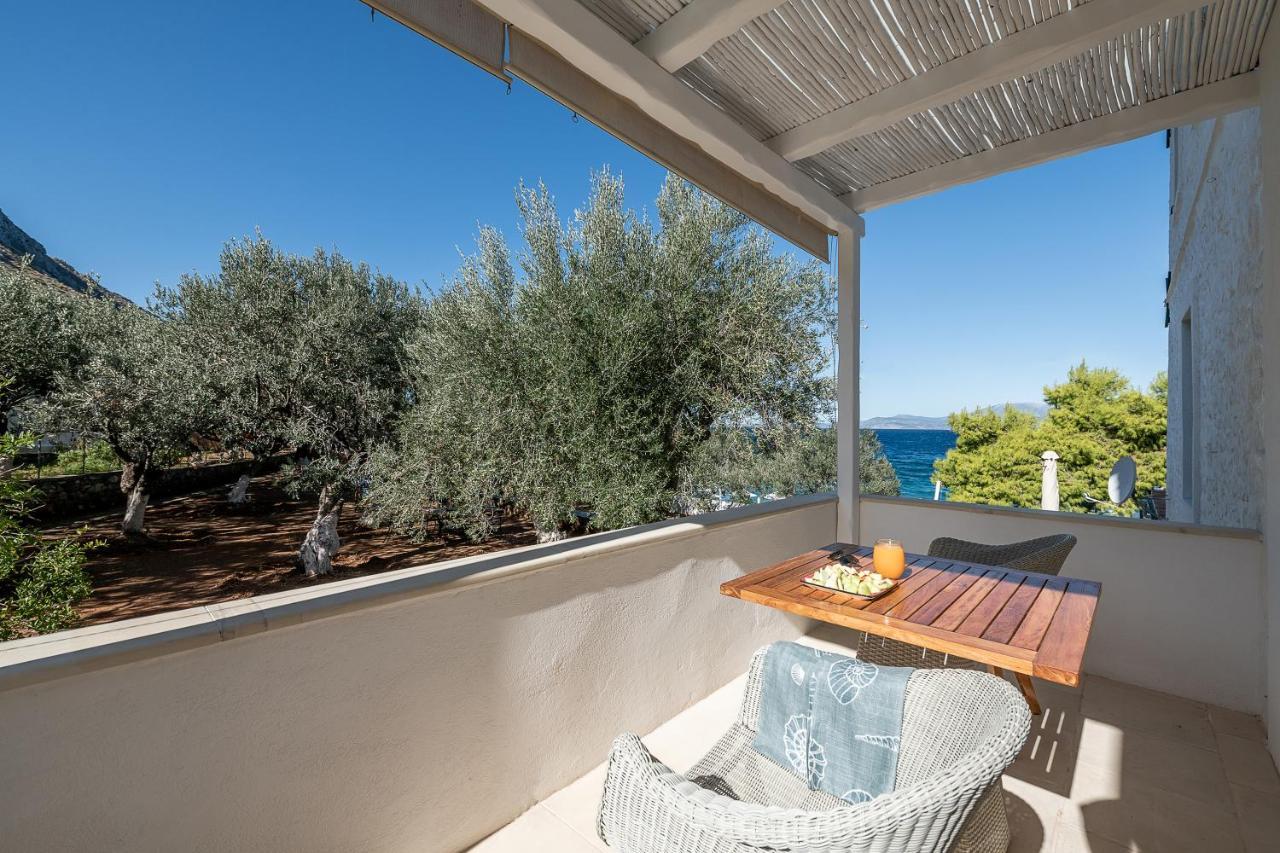 Four Seasons Hydra Luxury Suites Zewnętrze zdjęcie
